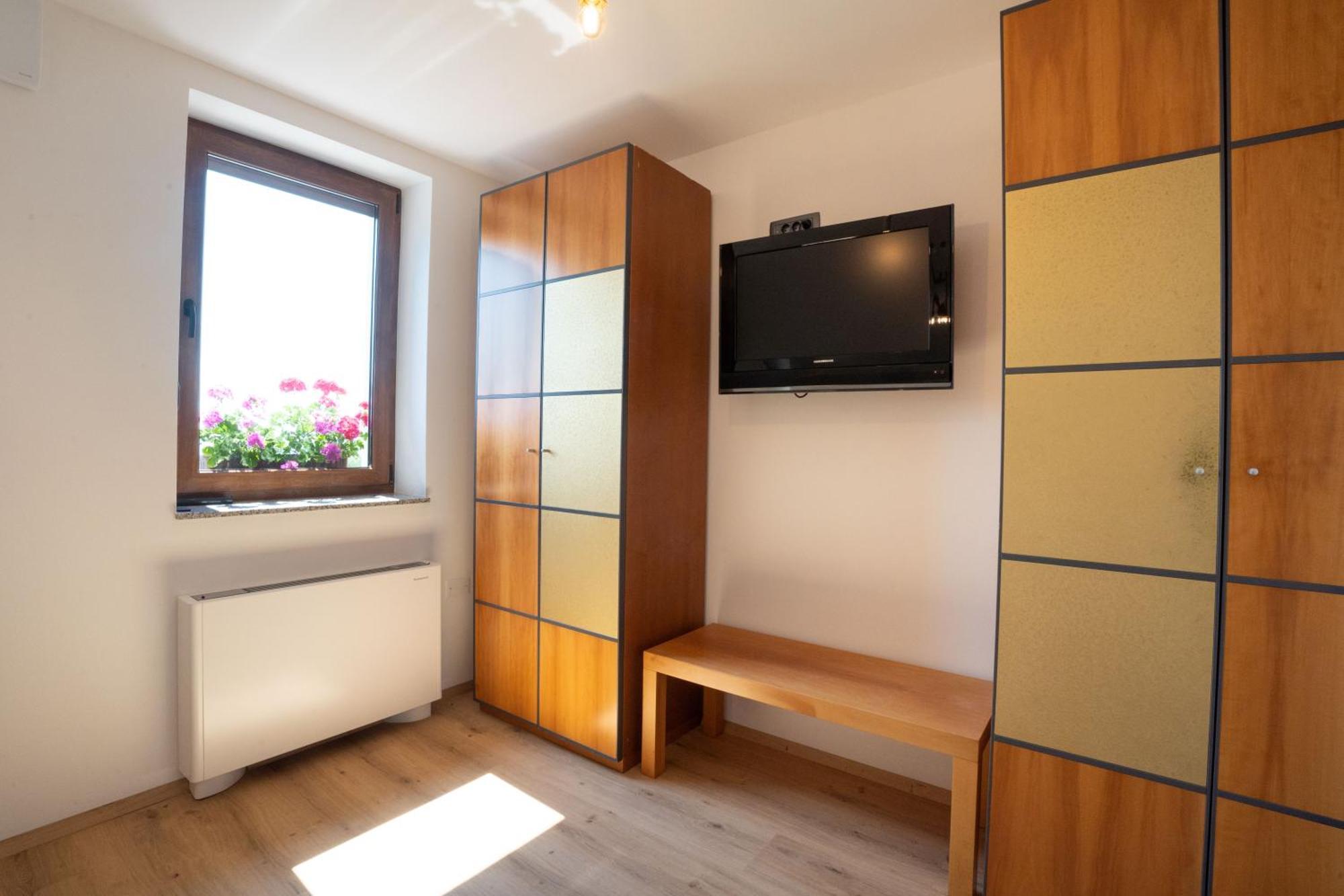 Aparthotel Hom At Vintgar Zgornje Gorje Quarto foto