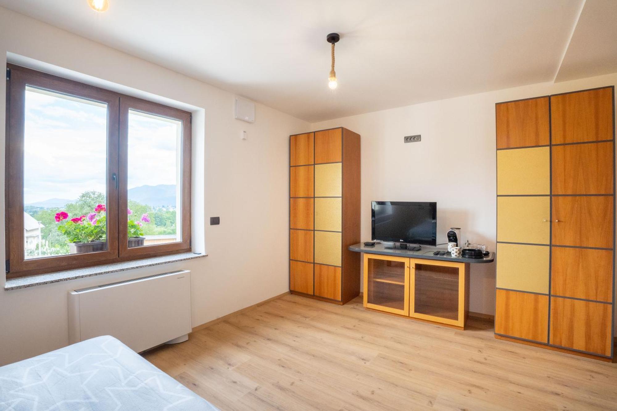Aparthotel Hom At Vintgar Zgornje Gorje Quarto foto