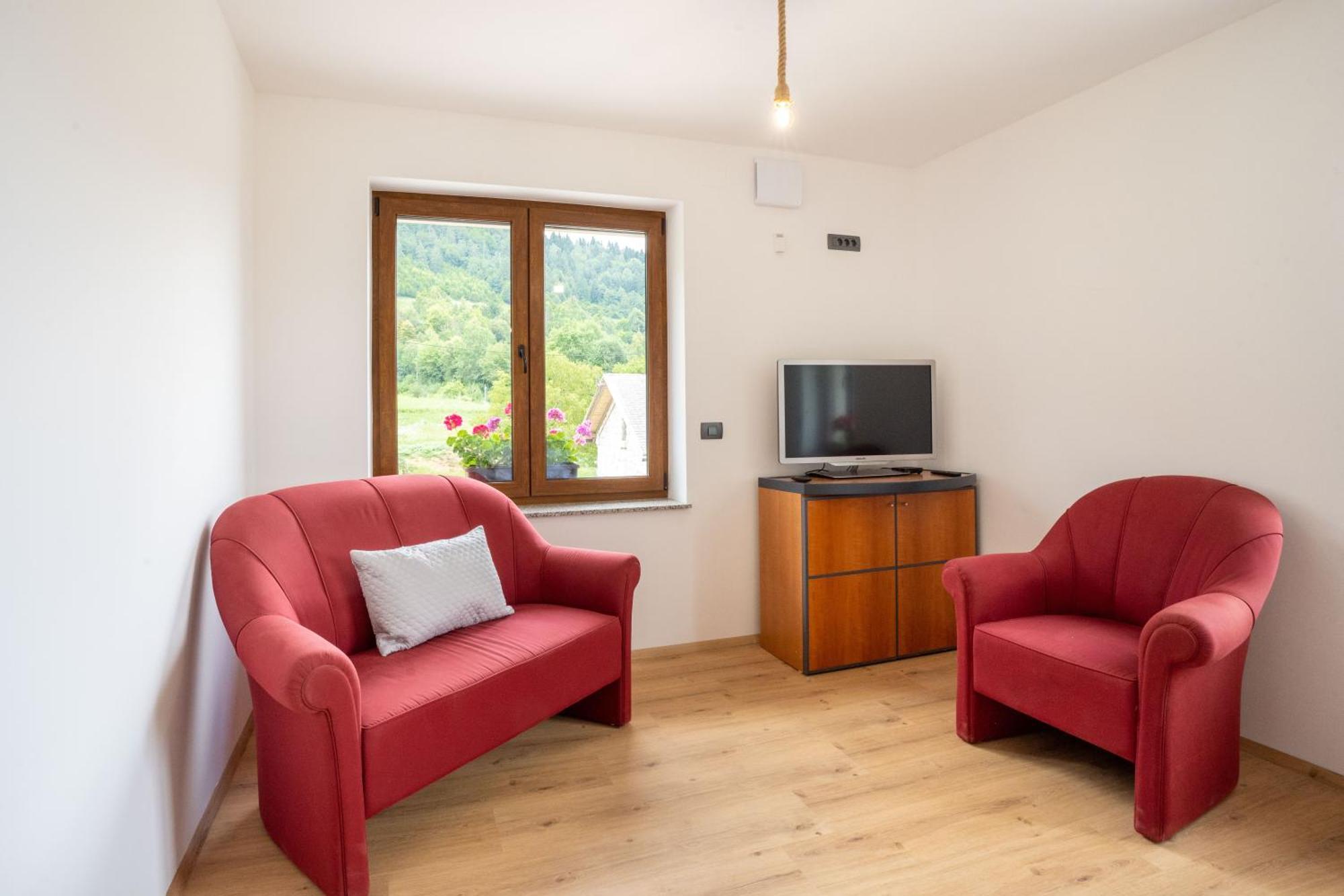 Aparthotel Hom At Vintgar Zgornje Gorje Quarto foto
